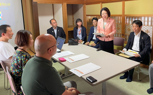 写真:意見交換会の様子(新潟県フードバンク連絡協議会事務所)