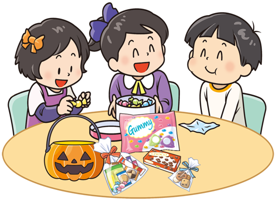 こども3人がハロウィンで飴やグミ、チョコレート、小分けのお菓子等を食べている様子
